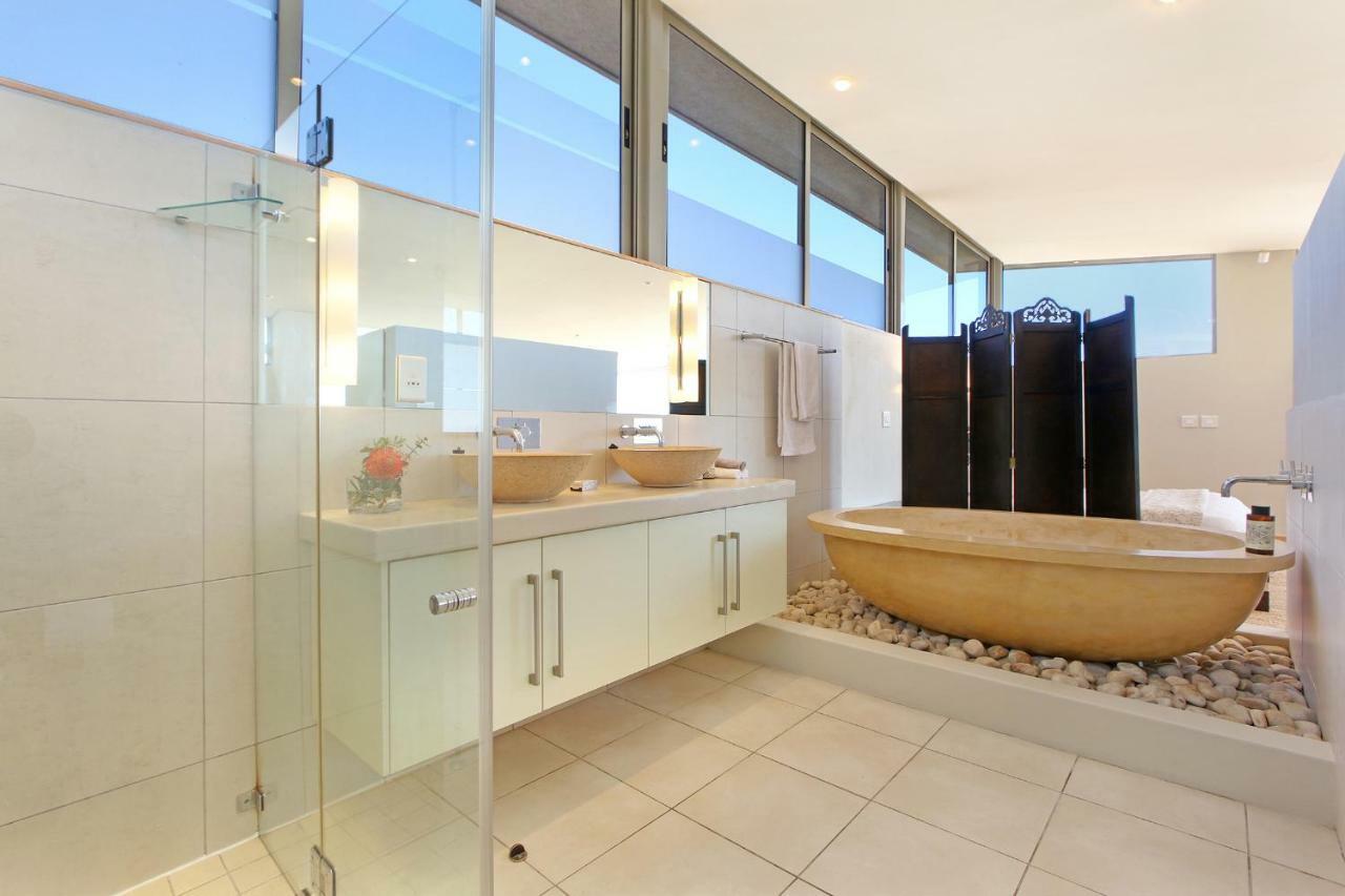 The Rocks Villa Camps Bay Bagian luar foto