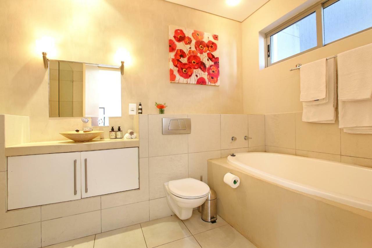 The Rocks Villa Camps Bay Bagian luar foto